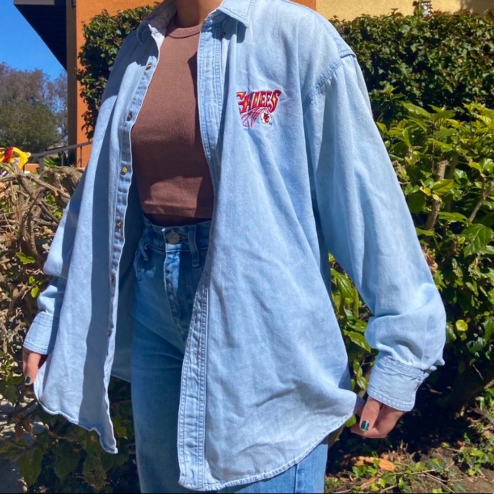 Cheifs buttons down